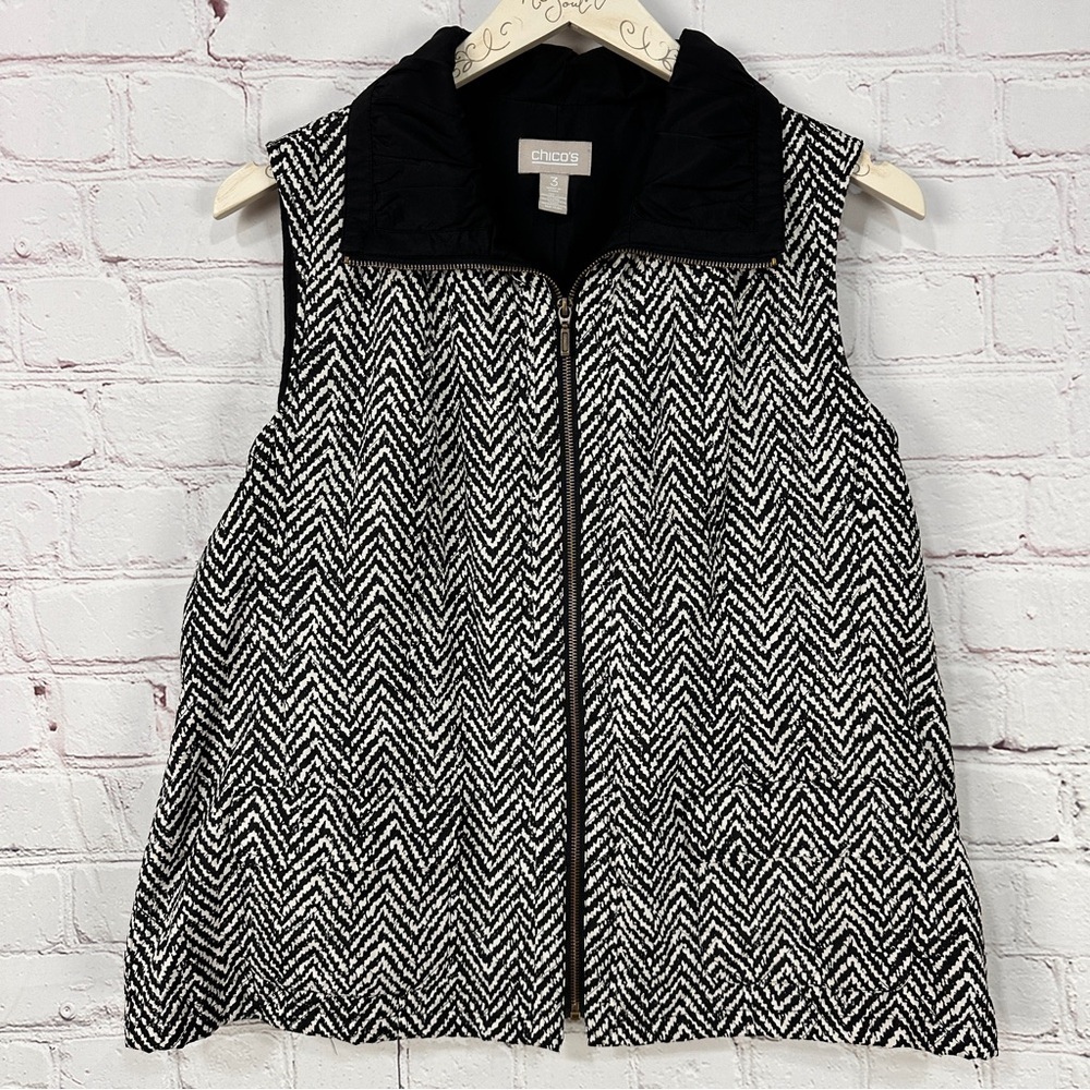 Chicos vest size large 3 three lightweight black tan grey zippered warm comfy